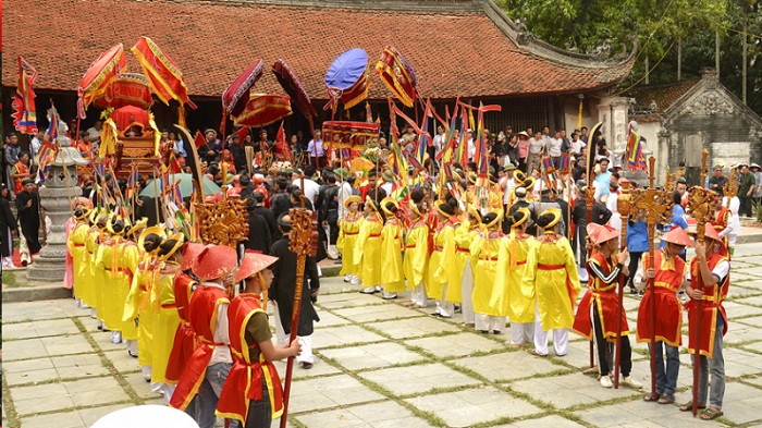 Hàng năm ở đình thường diễn ra các lễ hội lớn của tỉnh